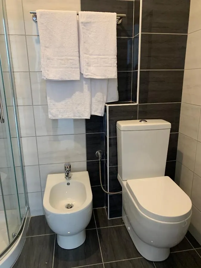 Pools Apartment Sarandë